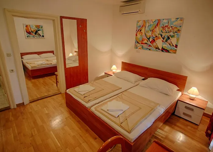 Casa de hóspedes Rosemary & 3*